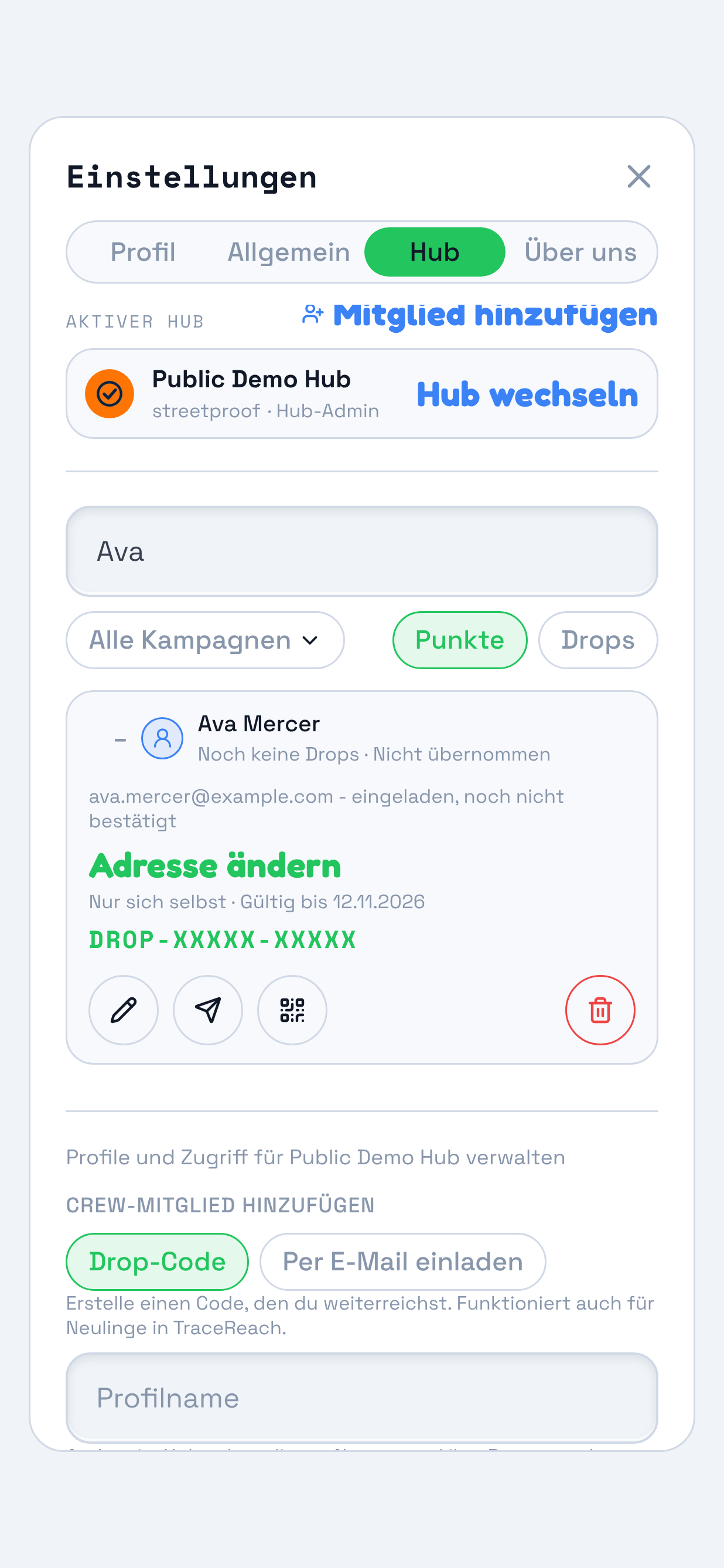 Der Hub-Bereich nach der Suche nach Ava. Markiert ist die neue Zeile mit dem Namen, „Nicht übernommen“ und der Adresse mit dem Hinweis „Eingeladen, noch nicht bestätigt“.