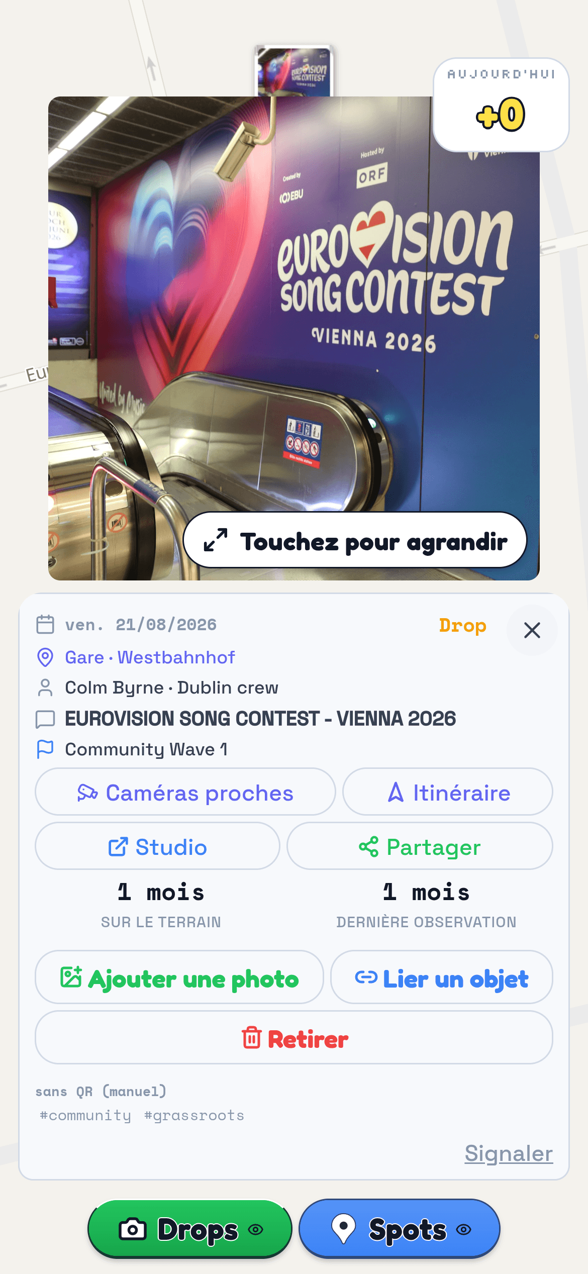 Le même mur de station comme un Drop sur la carte, avec photo, lieu et heure